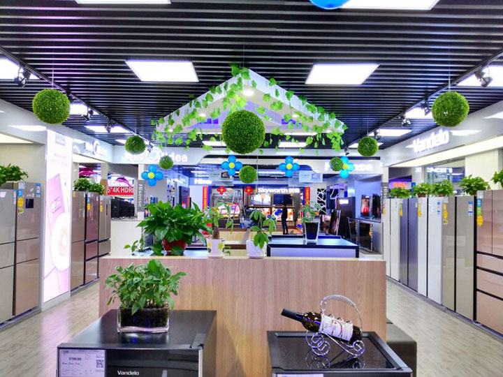 仿真植物球吊頂裝飾的商場